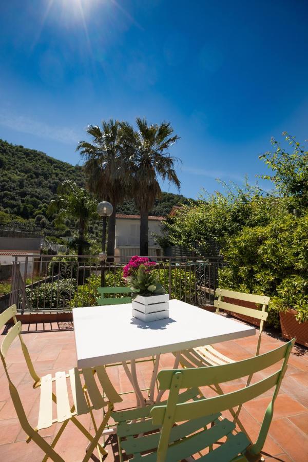 Casa Beatrice Bed & Breakfast Sorrento Exterior photo