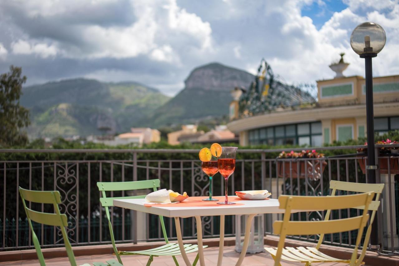 Casa Beatrice Bed & Breakfast Sorrento Exterior photo